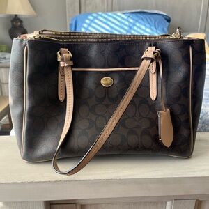 Coach Signature Peyton Double Zip Carryall Tote Shoulder Bag Purse in brown